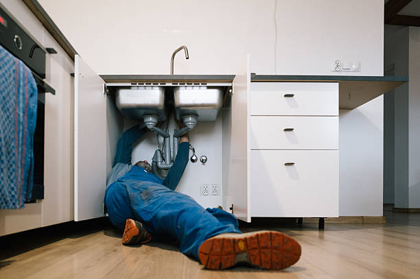 Professional Pipe Repair technician working in Comfort, TX